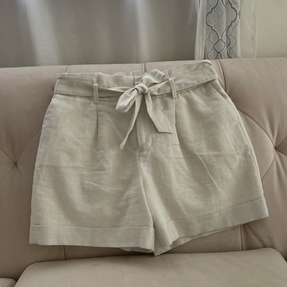 High waist white paper bag cuffed dress shorts with belt- S
